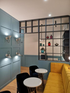 3 Rooms Hotel
